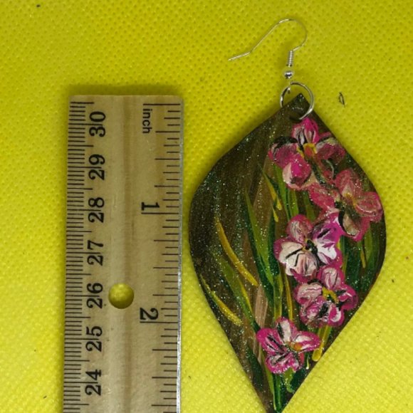 Floral genuine leather hand painted drop earrings - Picture 3 of 3